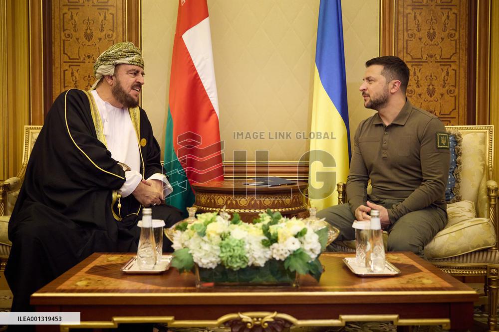 Zelensky Attends Arab League Summit - Jeddah