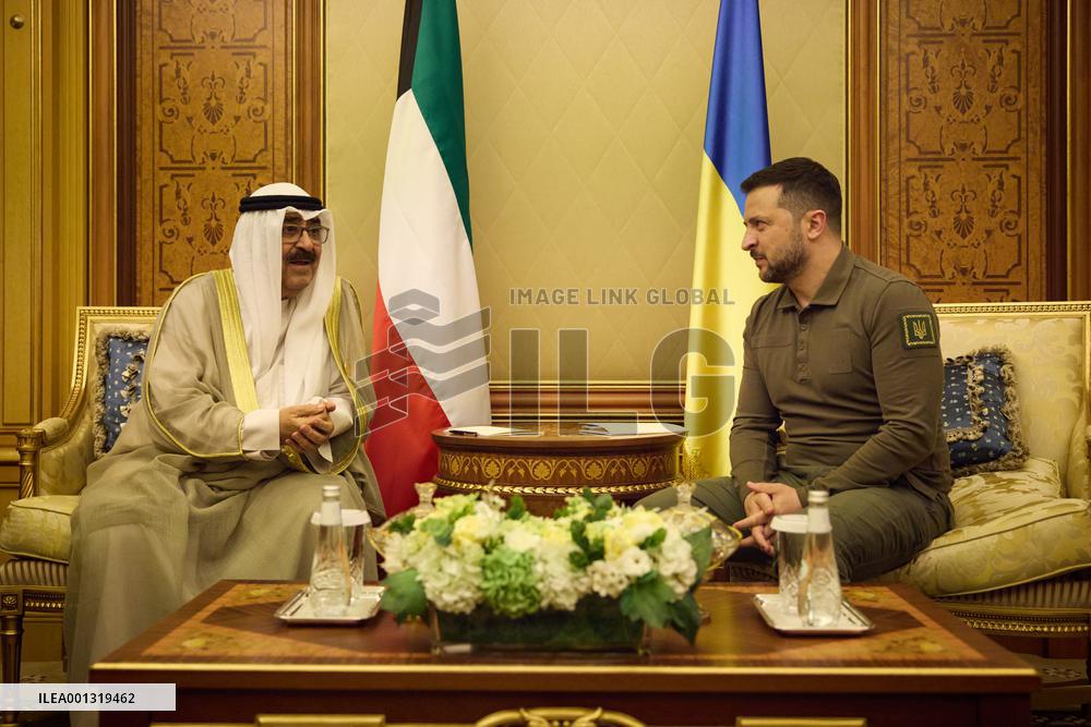 Zelensky Attends Arab League Summit - Jeddah