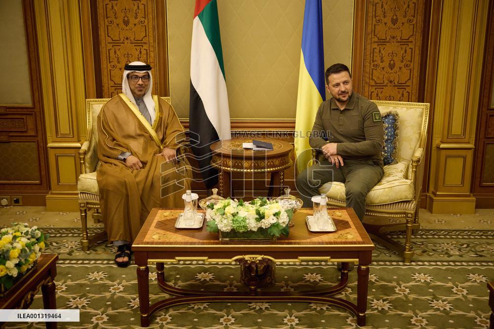Zelensky Attends Arab League Summit - Jeddah