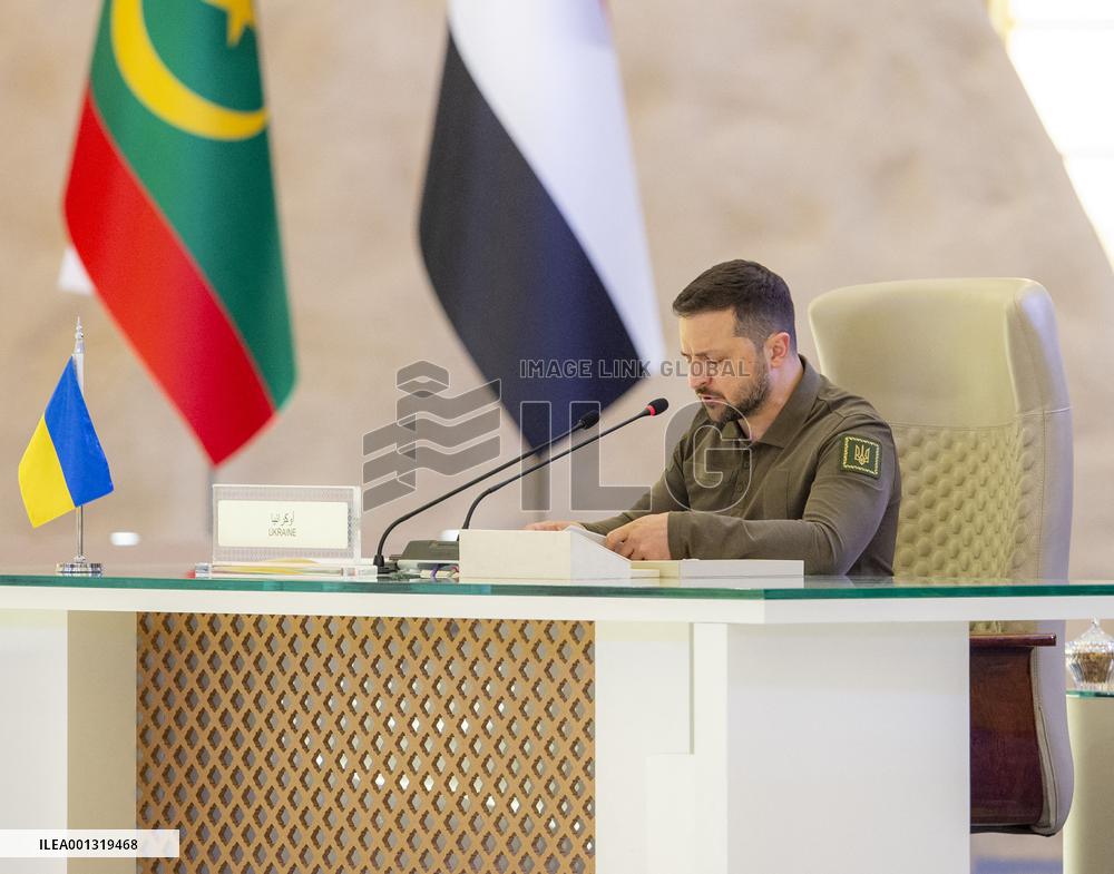 Zelensky Attends Arab League Summit - Jeddah