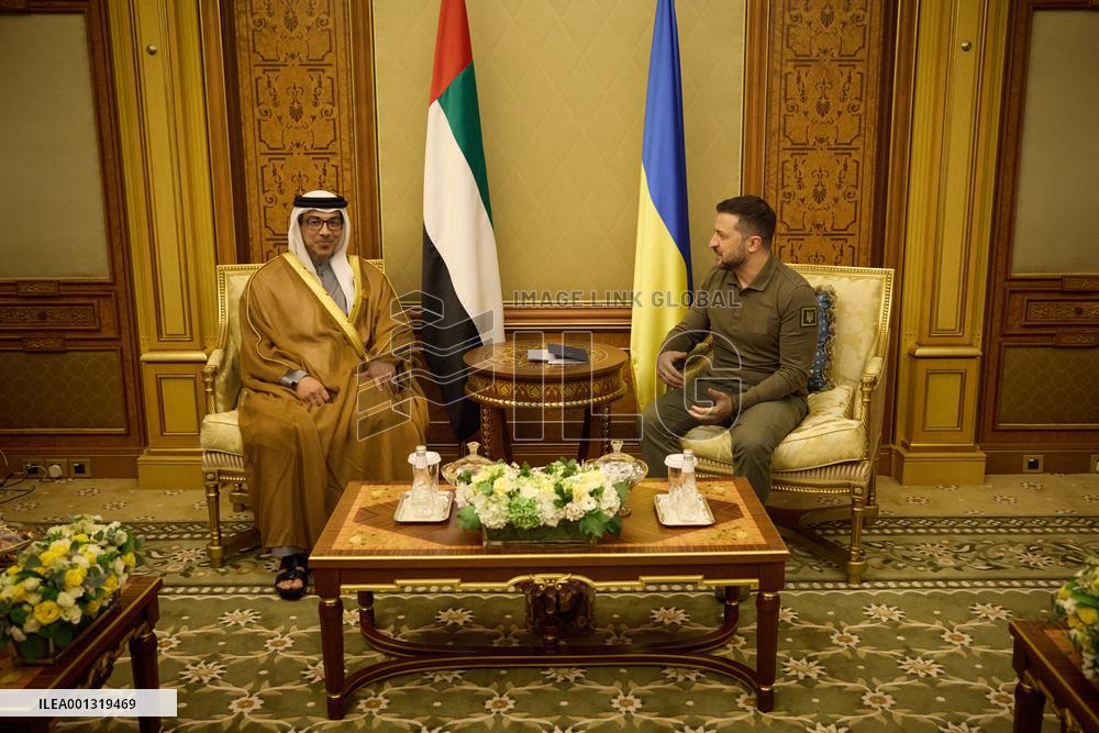 Zelensky Attends Arab League Summit - Jeddah