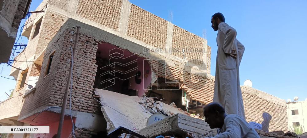 EGYPT-QENA-BUILDING-COLLAPSE