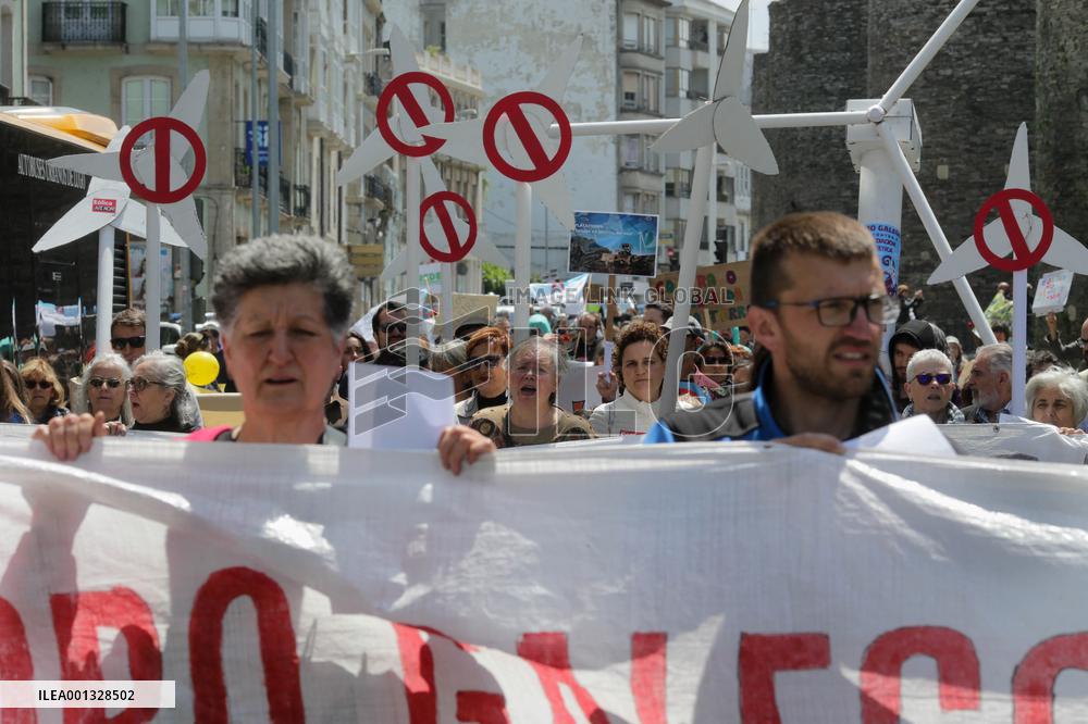 Demonstration against wind energy projects - Lugo