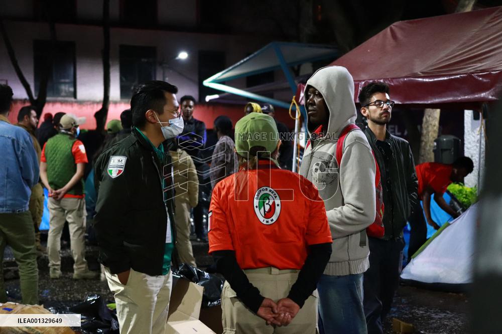Eviction of Migrants at the park - Mexico