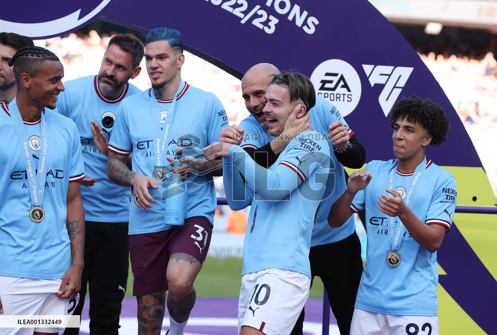 (SP)BRITAIN-MANCHESTER-FOOTBALL-PREMIER LEAGUE-MANCHESTER CITY CELEBRATION