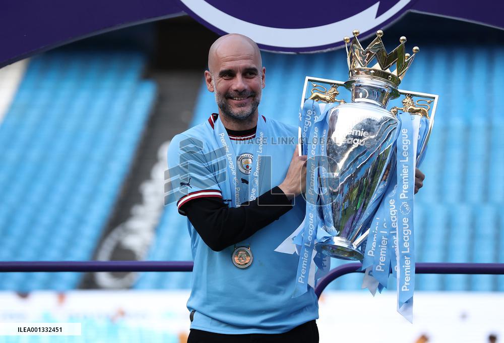 (SP)BRITAIN-MANCHESTER-FOOTBALL-PREMIER LEAGUE-MANCHESTER CITY CELEBRATION