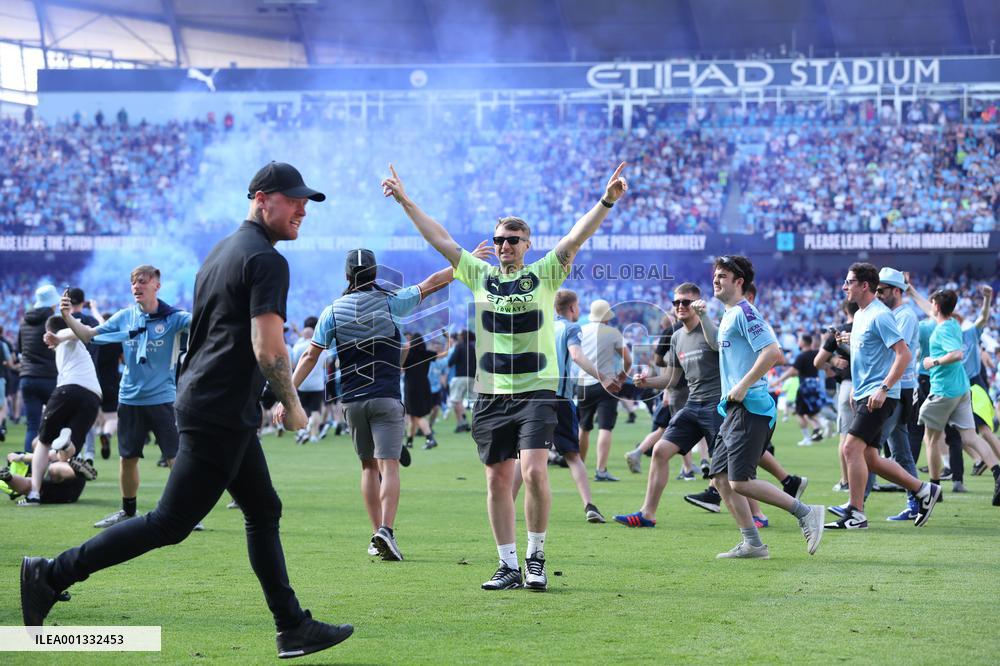 (SP)BRITAIN-MANCHESTER-FOOTBALL-PREMIER LEAGUE-MANCHESTER CITY CELEBRATION