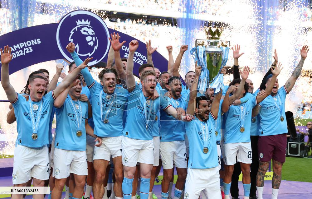 (SP)BRITAIN-MANCHESTER-FOOTBALL-PREMIER LEAGUE-MANCHESTER CITY CELEBRATION