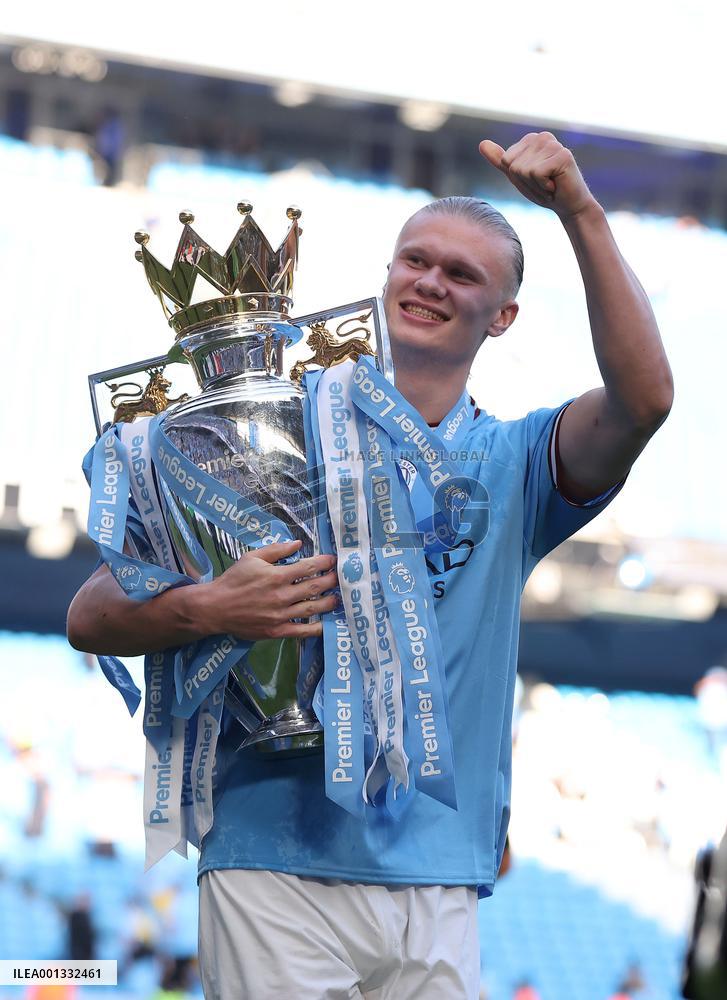 (SP)BRITAIN-MANCHESTER-FOOTBALL-PREMIER LEAGUE-MANCHESTER CITY CELEBRATION