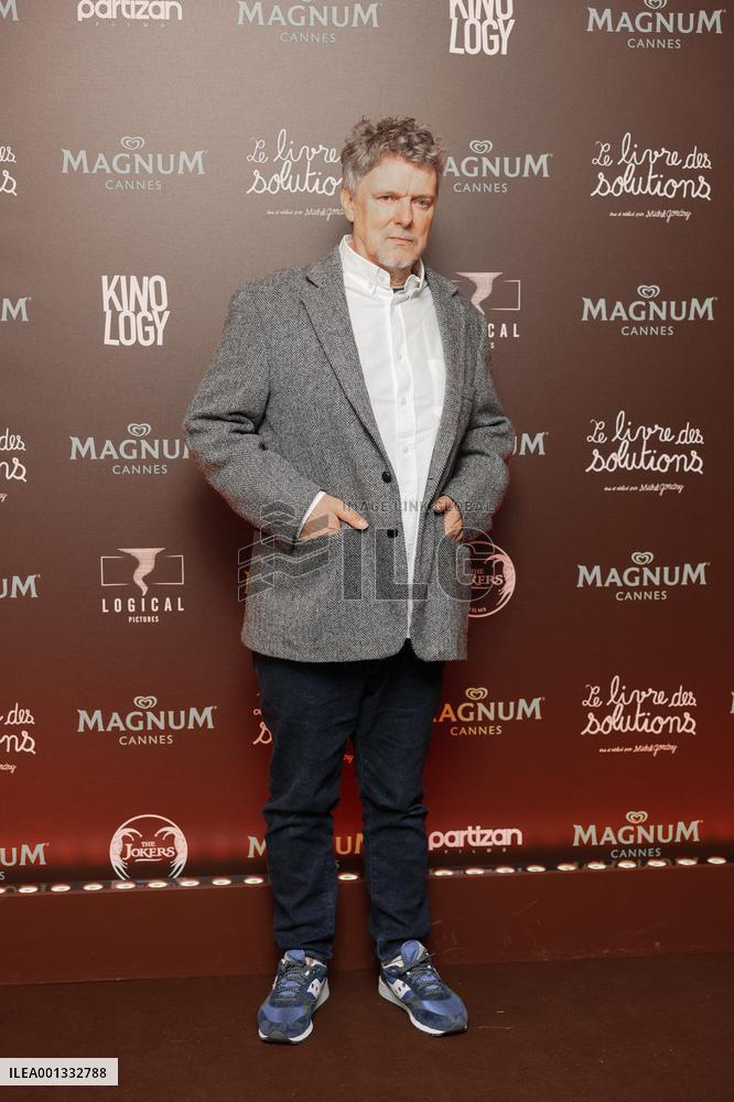 Cannes - Le Live Des Solutions Cast