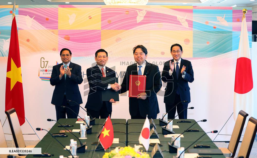 Japan-Vietnam meeting