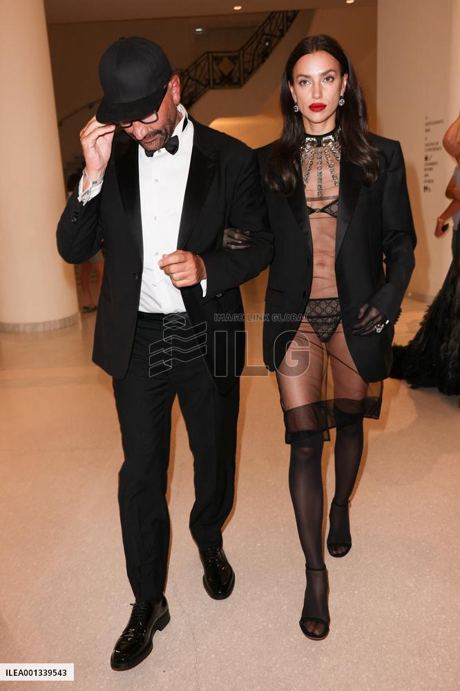 Cannes - Riccardo Tisci, Irina Shayk And Stella Maxwell Exit The Martinez