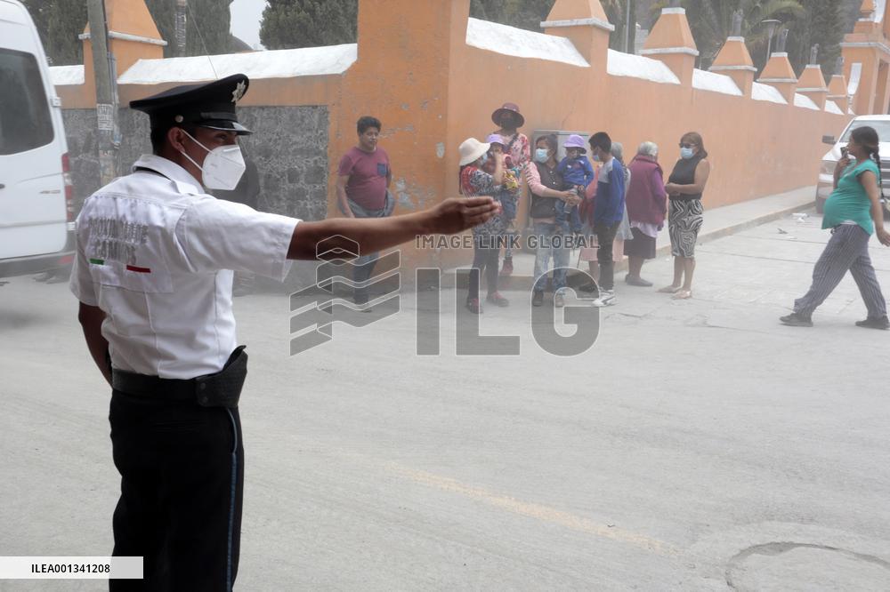 Popocatepetl Volcano Erupts - Mexico