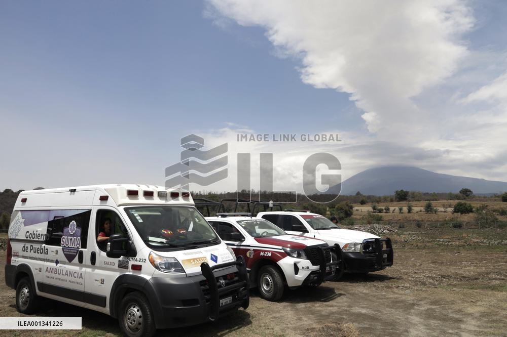 Popocatepetl Volcano Erupts - Mexico