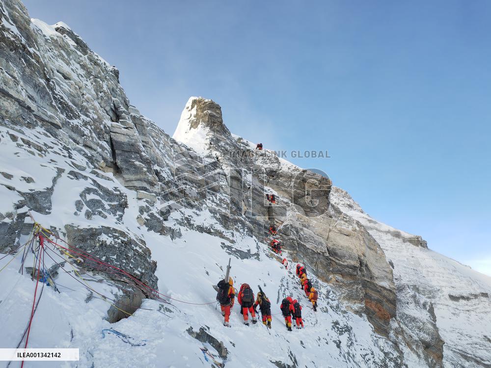 CHINA-MOUNT QOMOLANGMA-SCIENTIFIC EXPEDITION-SUMMIT (CN)