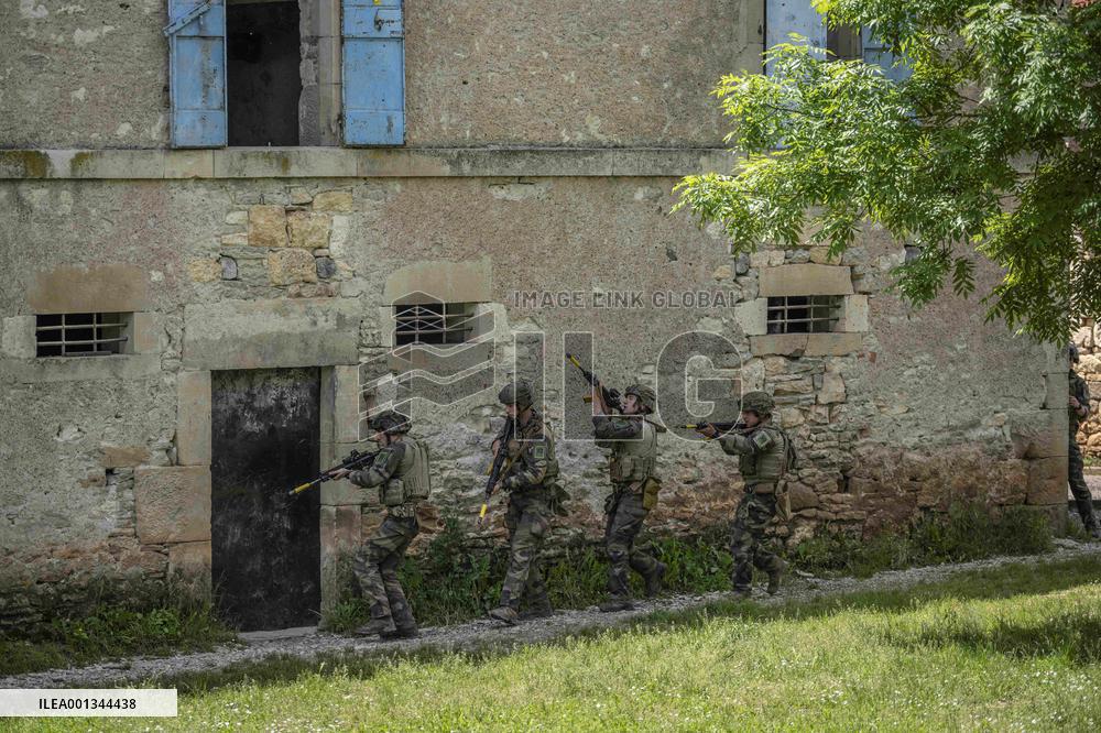 Presentation Of The Serval, The New Army Armored Vehicle - Caylus