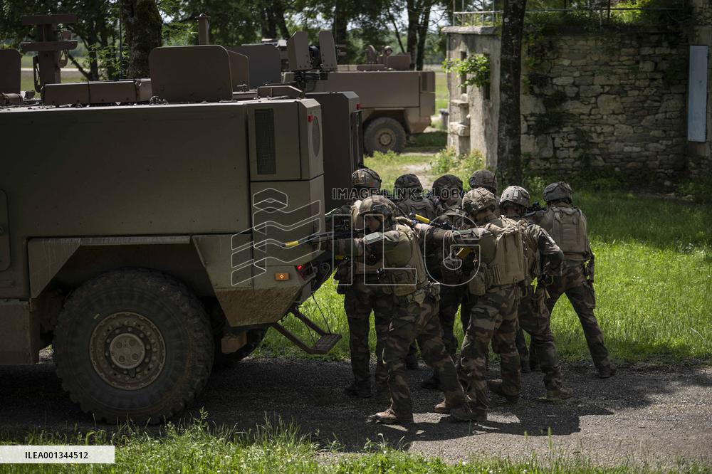 Presentation Of The Serval, The New Army Armored Vehicle - Caylus