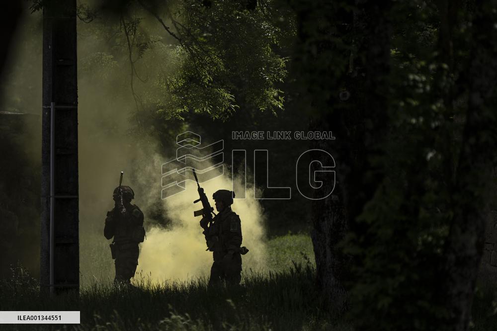 Presentation Of The Serval, The New Army Armored Vehicle - Caylus