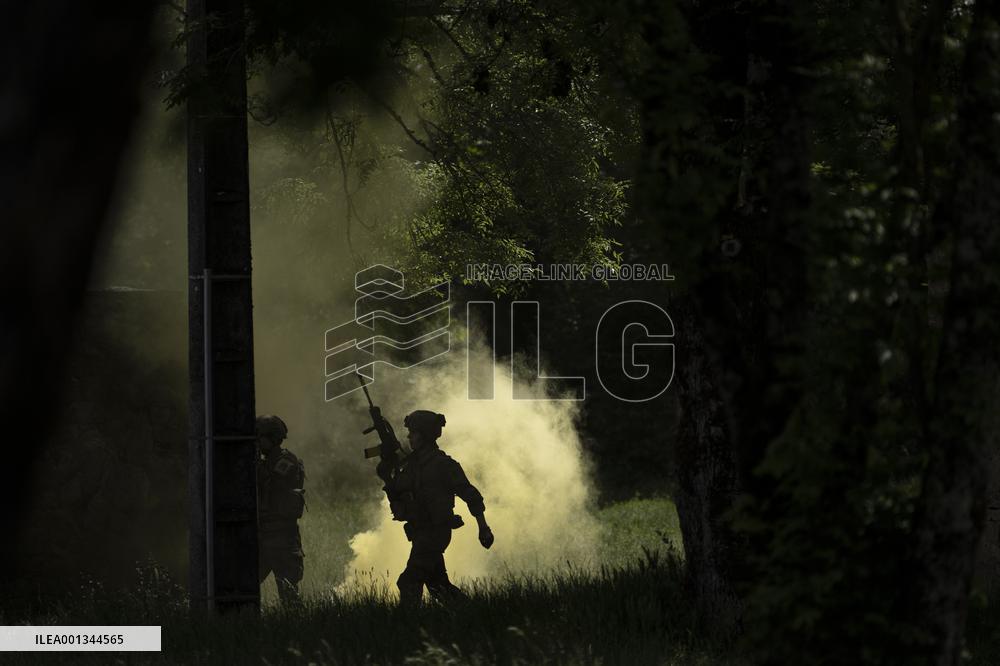 Presentation Of The Serval, The New Army Armored Vehicle - Caylus