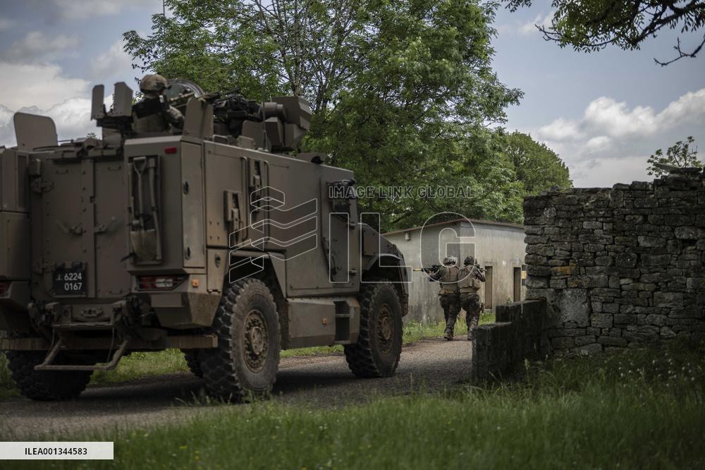 Presentation Of The Serval, The New Army Armored Vehicle - Caylus