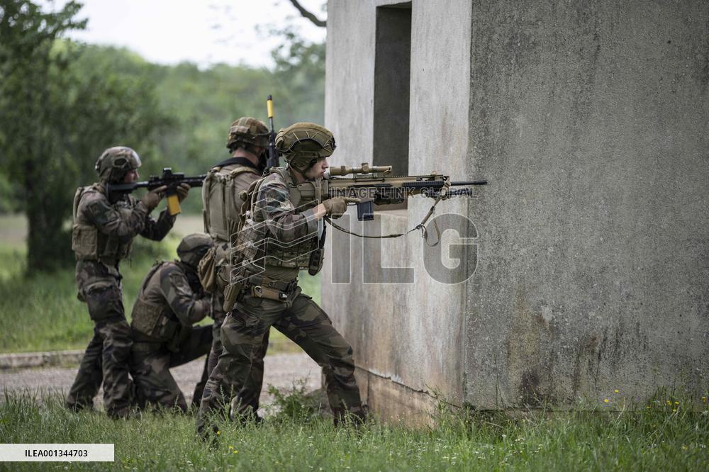 Presentation Of The Serval, The New Army Armored Vehicle - Caylus
