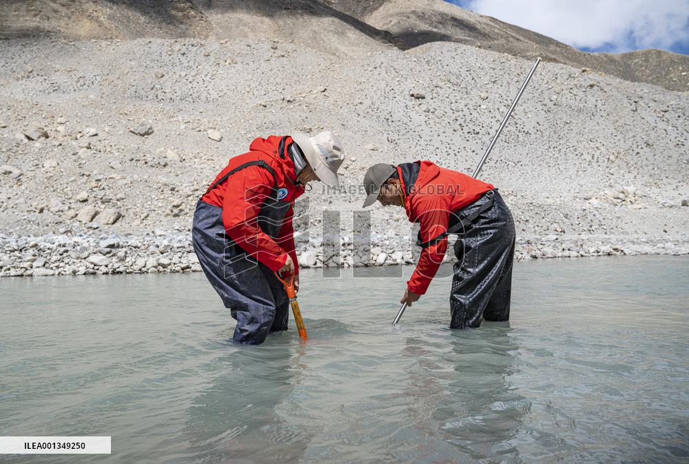 CHINA-MOUNT QOMOLANGMA-SCIENTIFIC RESEARCH  (CN)