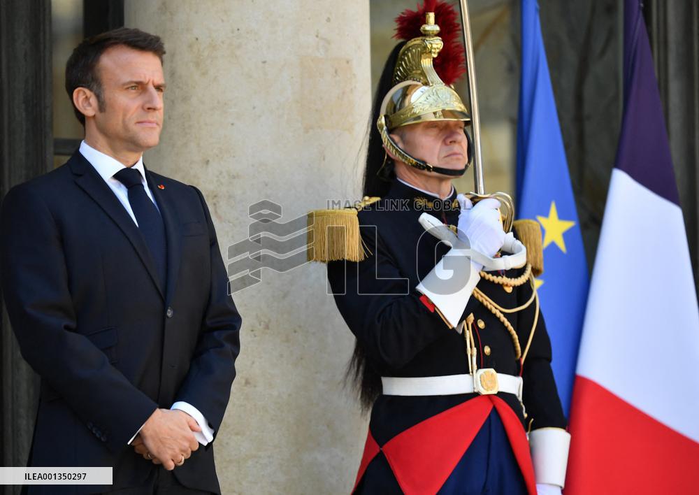 Emmanuel Macron Receives Lithuania's President - Paris