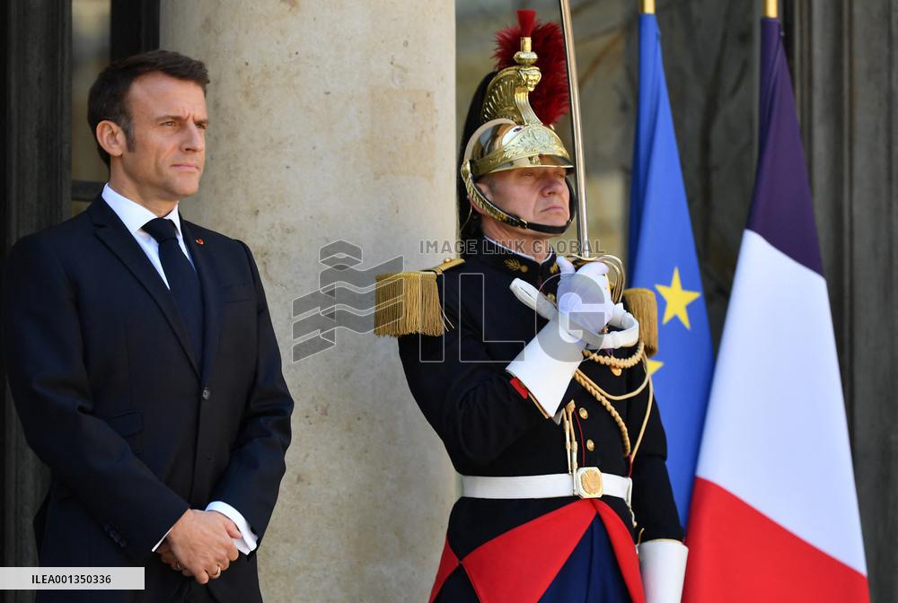 Emmanuel Macron Receives Lithuania's President - Paris