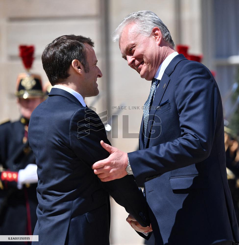 Emmanuel Macron Receives Lithuania's President - Paris