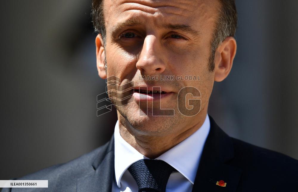 Emmanuel Macron Receives Lithuania's President - Paris