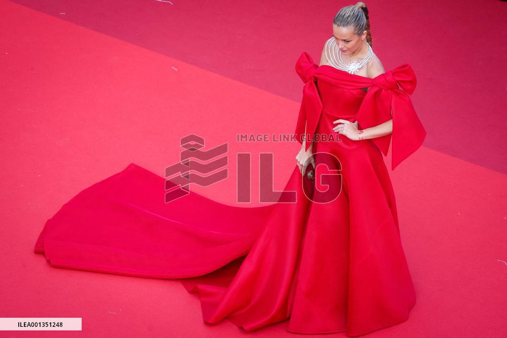 Cannes Sylvie Tellier Gets A Dress Malfunction   DB