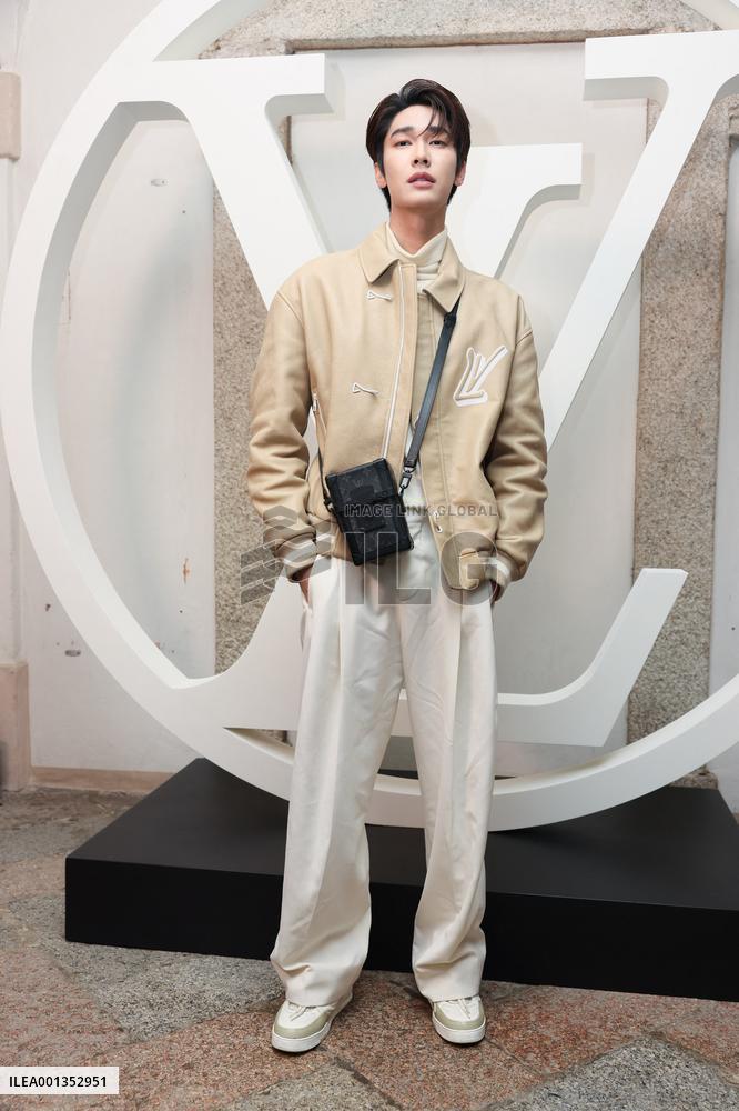 Louis Vuitton Cruise Photocall - Isola Bella
