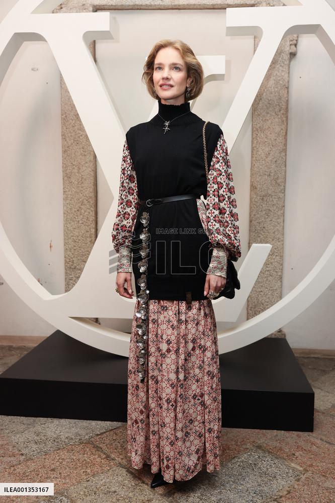 Louis Vuitton Cruise Photocall - Isola Bella