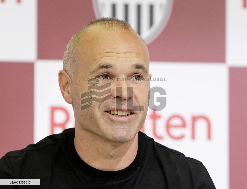 Ex-Spain great Iniesta to leave Vissel Kobe