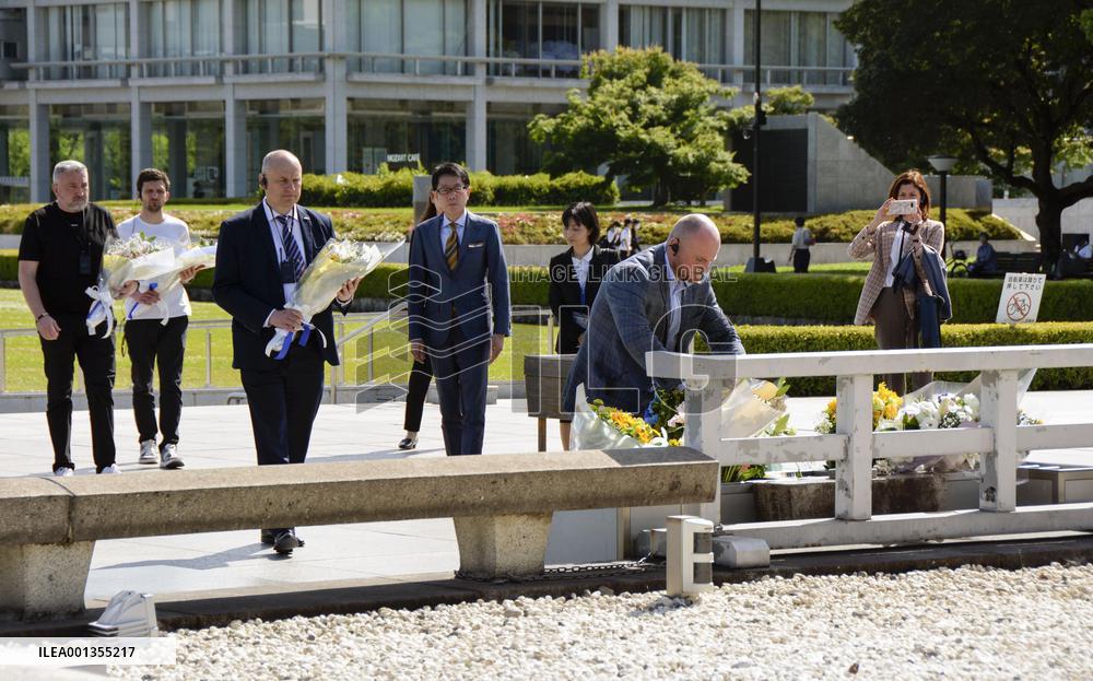 Ukrainian public servants in Hiroshima