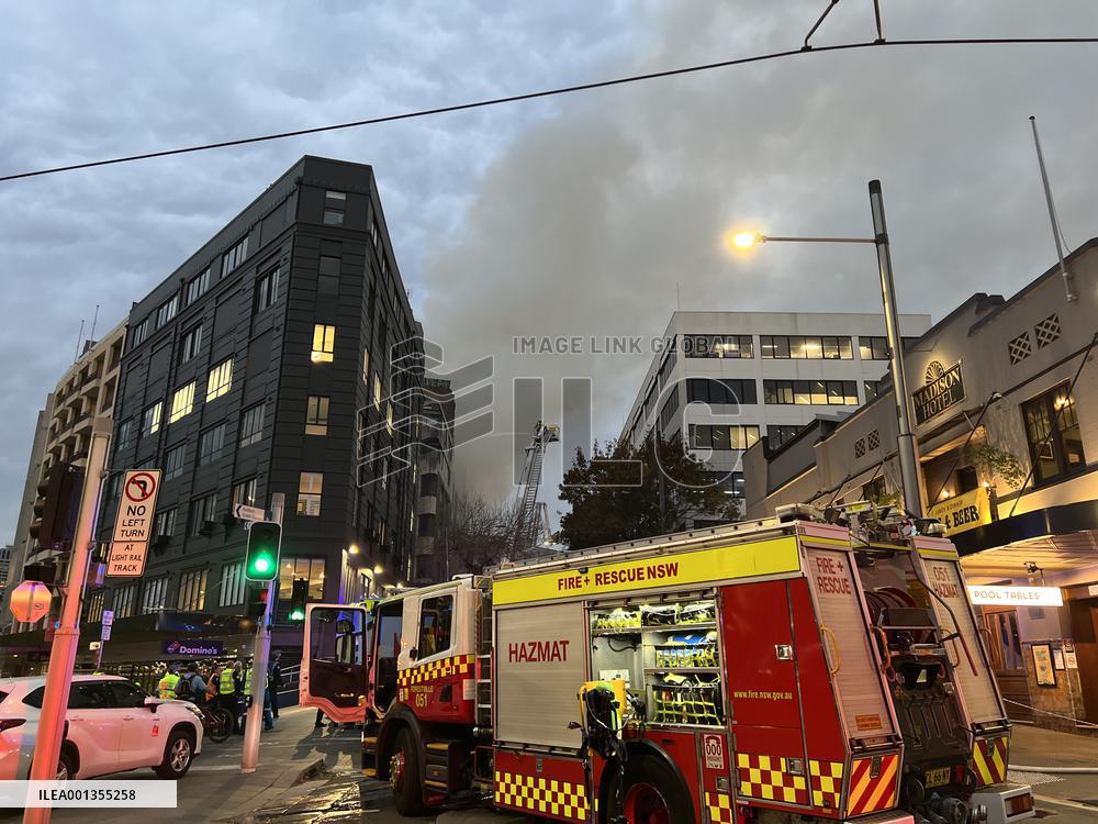 AUSTRALIA-SYDNEY-MASSIVE BUILDING FIRE
