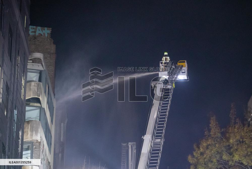 AUSTRALIA-SYDNEY-MASSIVE BUILDING FIRE