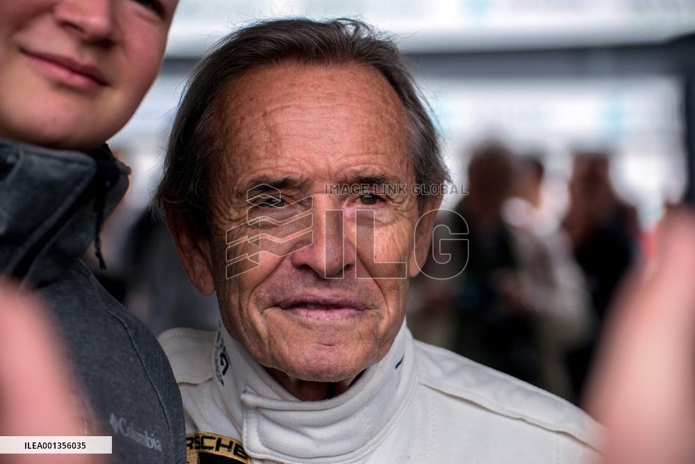 Second Charade Super Show