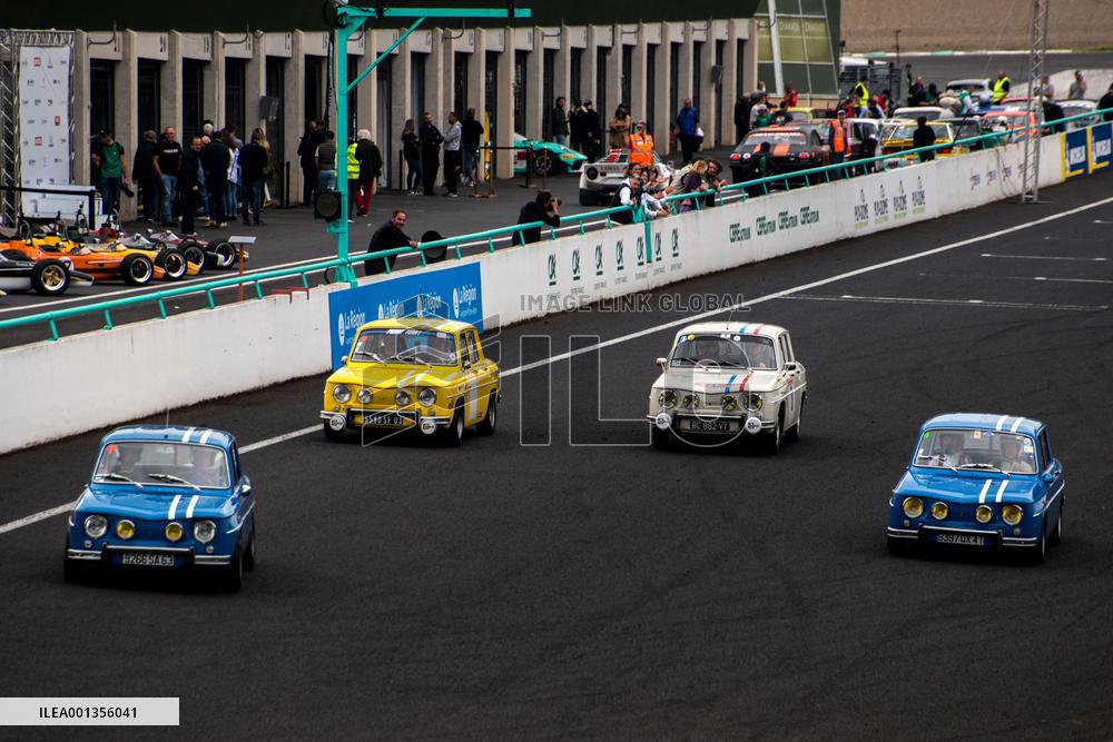 Second Charade Super Show