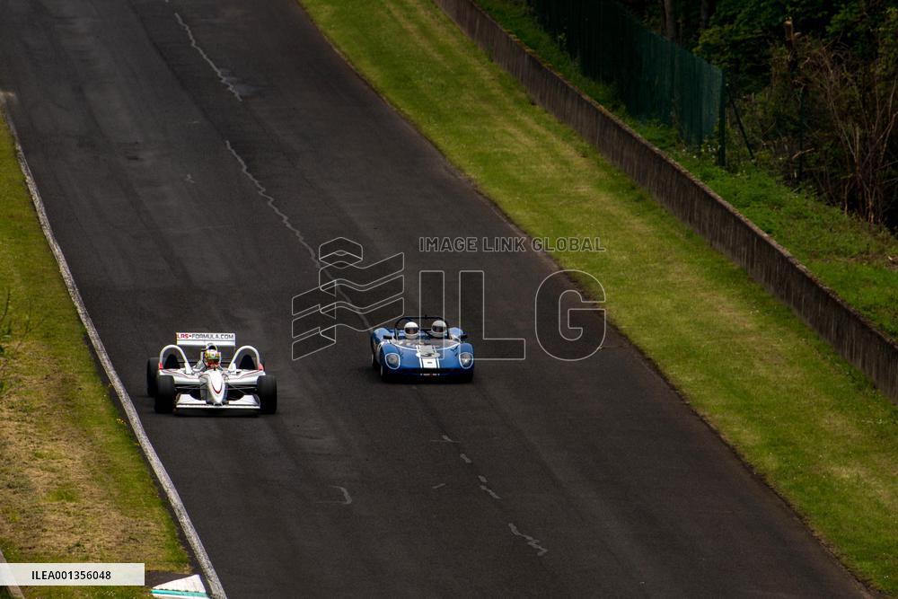 Second Charade Super Show