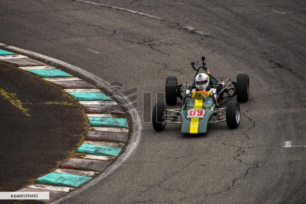 Second Charade Super Show