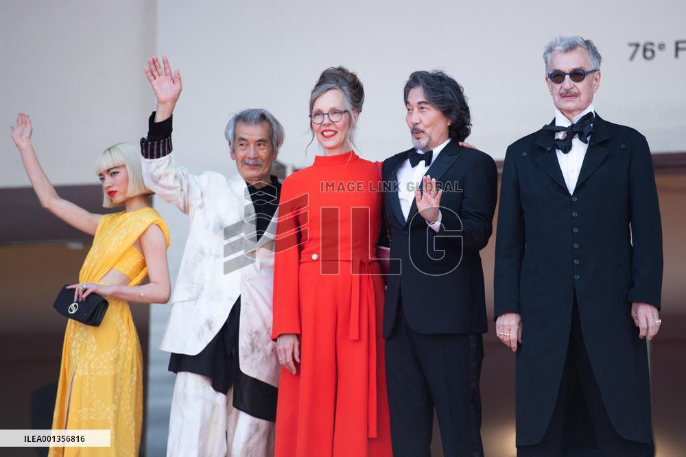 Cannes Perfect Days Premiere AM