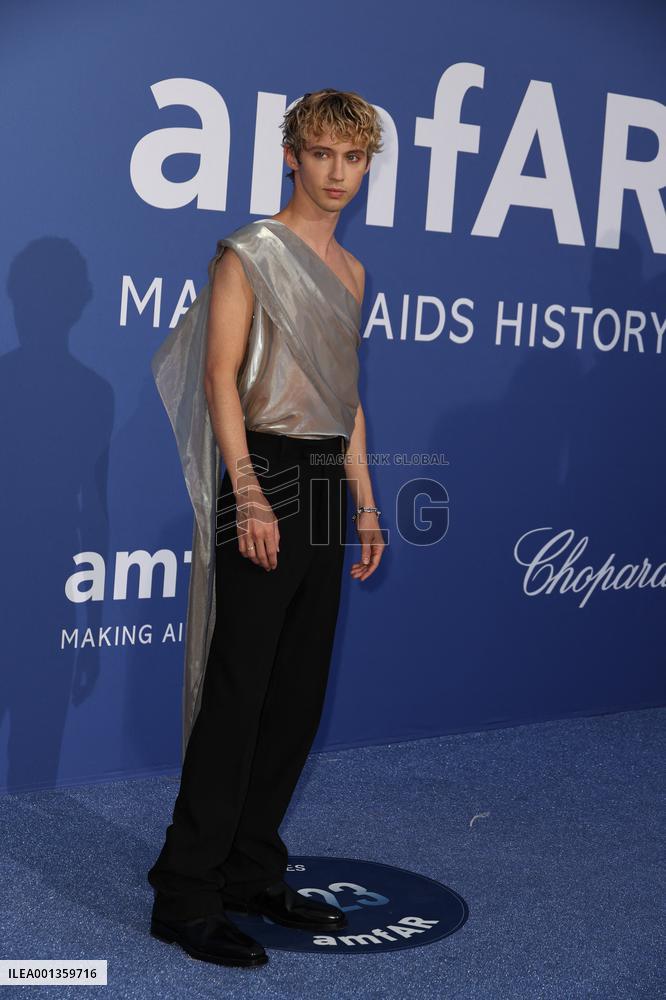 amfAR Cannes Gala - Antibes