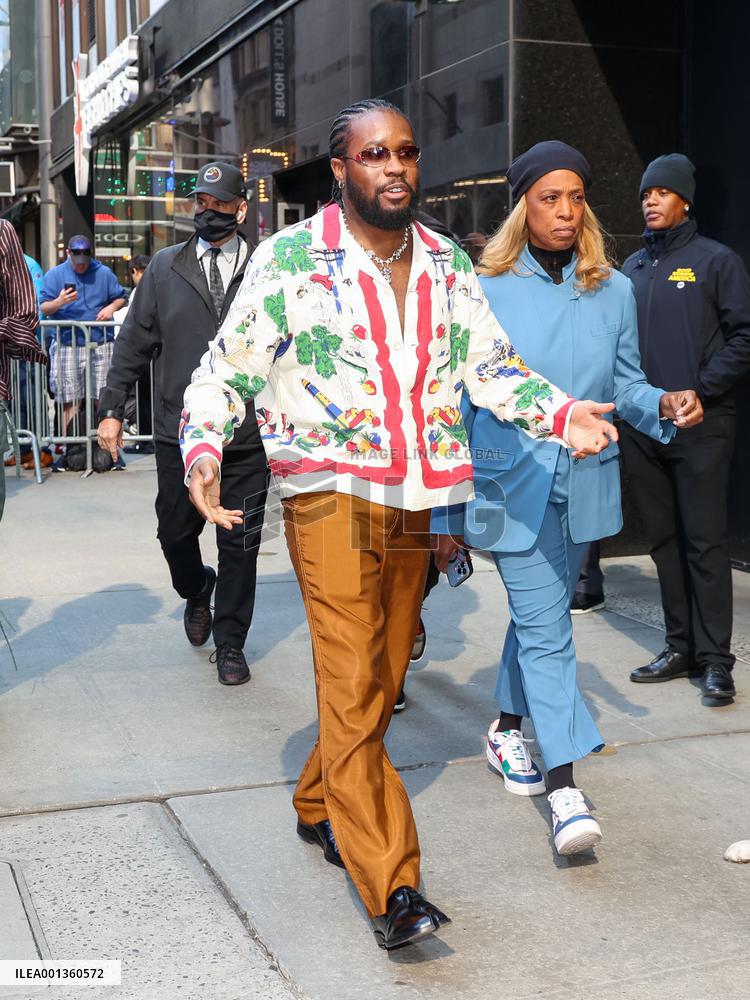 Shameik Moore Stops For Fans - NYC