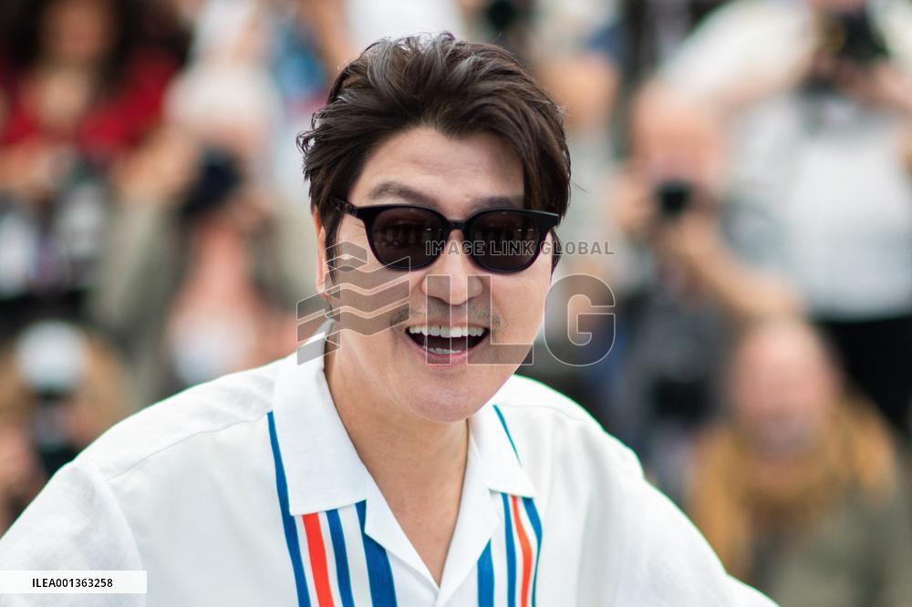Cannes Cobweb Photocall AM