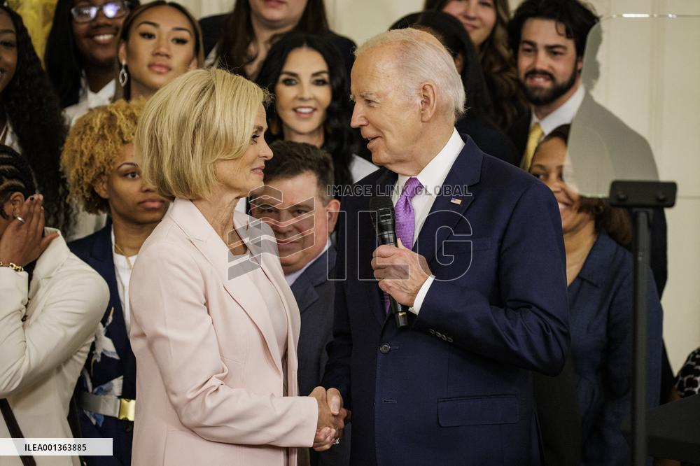 DC: President Biden Welcomes 2022-2023 NCAA Women’s Basketball Champions, Louisiana State University Tigers, to the White House