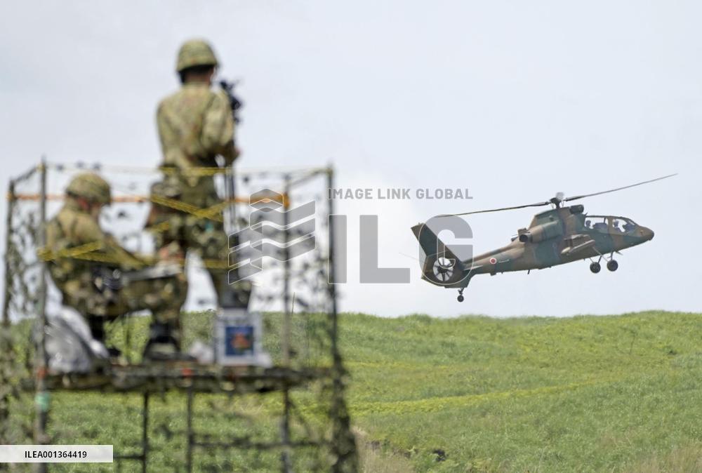 GSDF conducts drill near Mt. Fuji