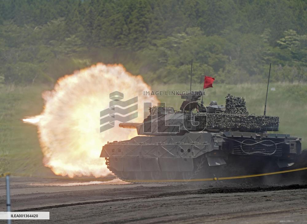 GSDF conducts drill near Mt. Fuji
