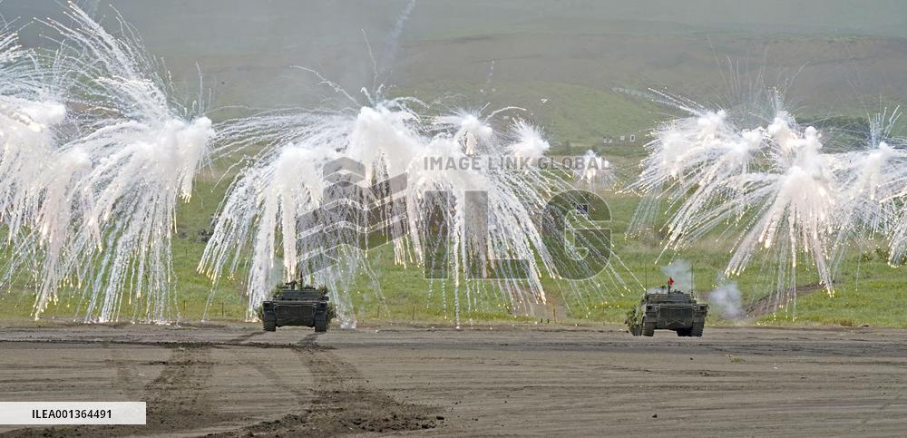 GSDF conducts drill near Mt. Fuji