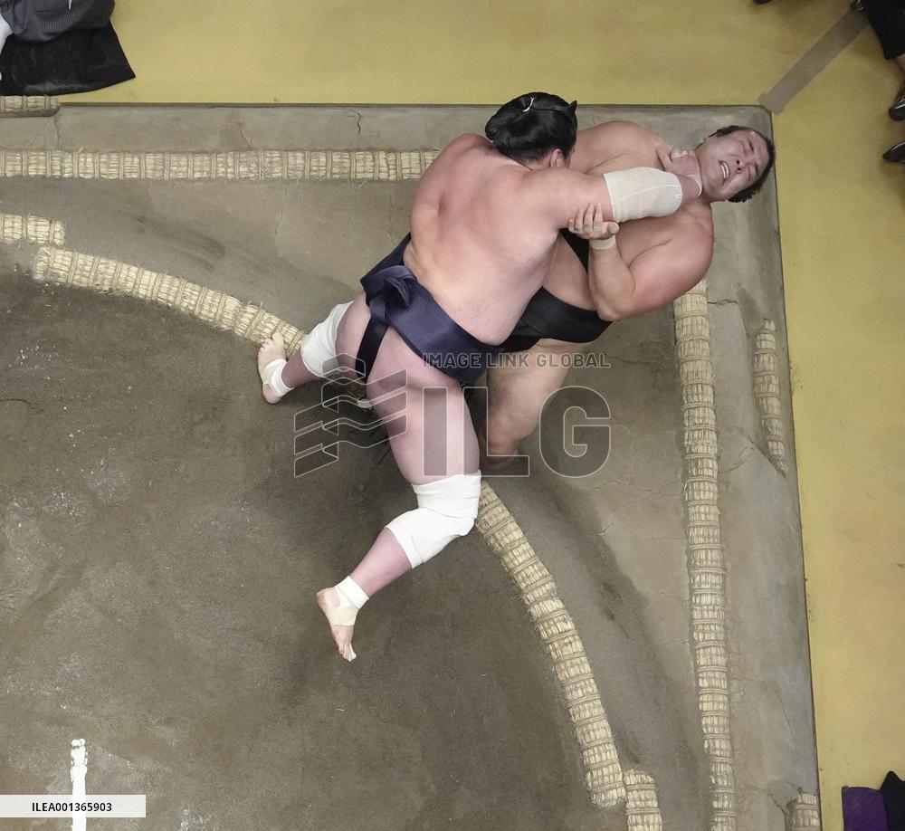 Summer Grand Sumo Tournament